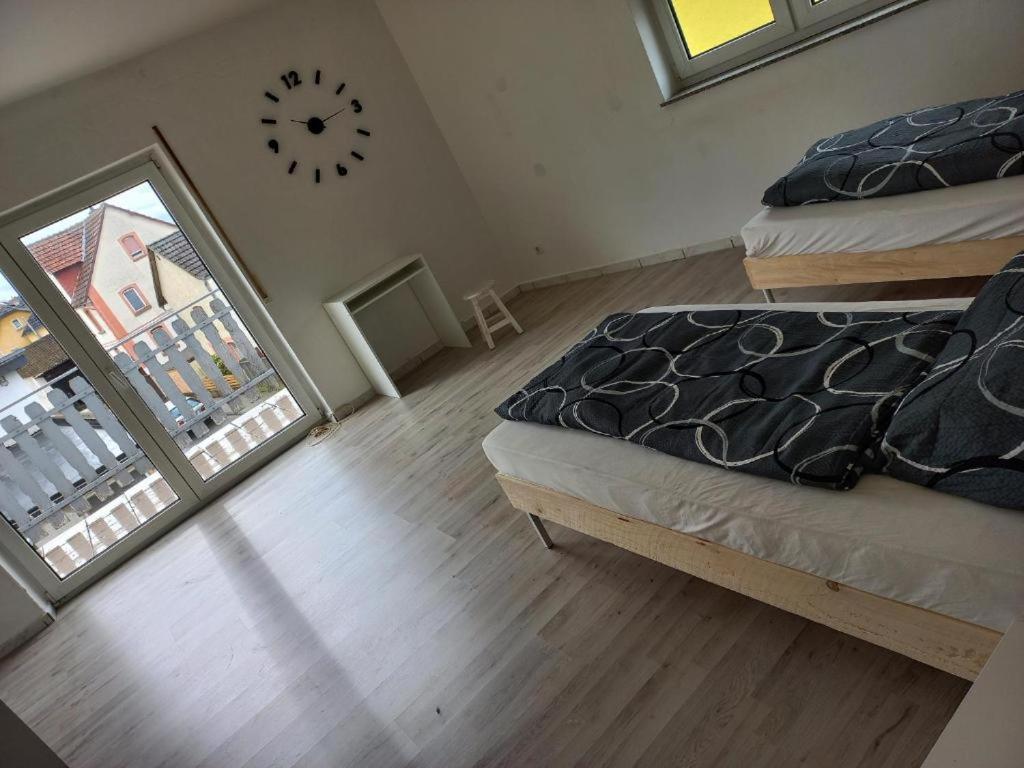 Hoteliving Am Bahnhof Pohlheim Eksteriør bilde